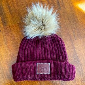 Love Your Melon Maroon Beanie with detachable faux fur Pom, thick & warm! Winter